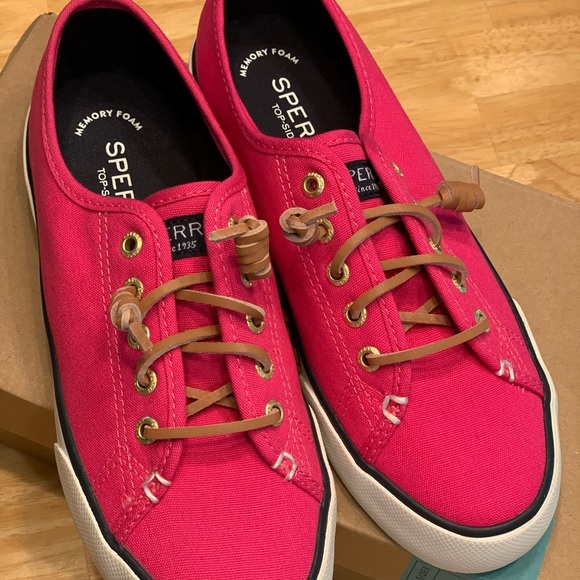 Sperry, Canvas, 6M, Raspberry - Picture 1 of 3